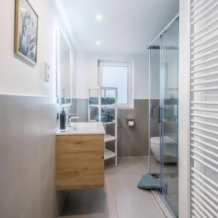 Prázdninový dům Modernes Sonnendeck 70 Qm I Strandnah I Terrasse I 2 Schlafzimmer I Naehe Werbellinsee *