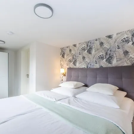 Modernes Sonnendeck 70 Qm I Strandnah I Terrasse I 2 Schlafzimmer I Naehe Werbellinsee *