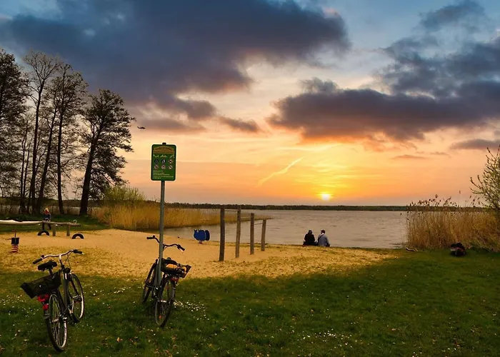 Modernes Sonnendeck 70 Qm I Strandnah I Terrasse I 2 Schlafzimmer I Naehe Werbellinsee بيت للعطل يواخيمستال