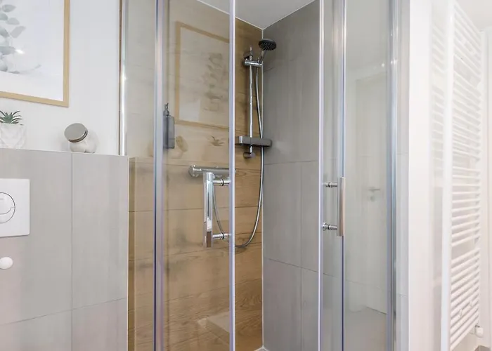 Modernes Sonnendeck 70 Qm I Strandnah I Terrasse I 2 Schlafzimmer I Naehe Werbellinsee بيت للعطل *