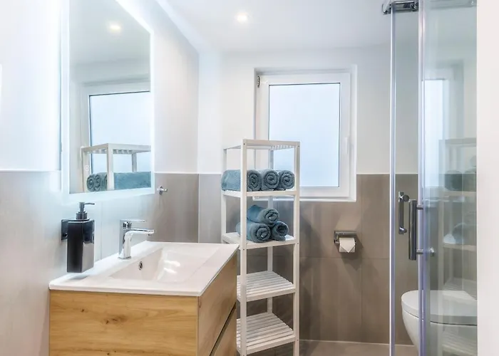 Modernes Sonnendeck 70 Qm I Strandnah I Terrasse I 2 Schlafzimmer I Naehe Werbellinsee بيت للعطل يواخيمستال