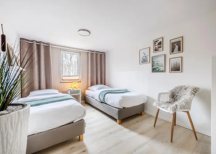 Modernes Sonnendeck 70 Qm I Strandnah I Terrasse I 2 Schlafzimmer I Naehe Werbellinsee بيت للعطل