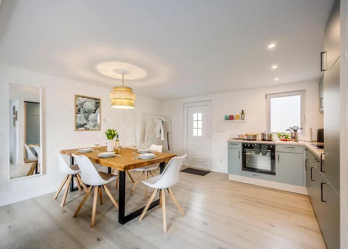 度假居 Modernes Sonnendeck 70 Qm I Strandnah I Terrasse I 2 Schlafzimmer I Naehe Werbellinsee